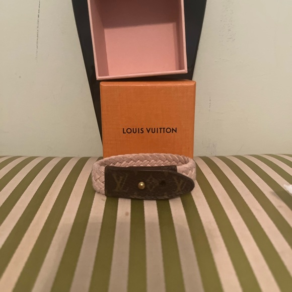 Louis Vuitton Jewelry - Louis Vuitto Bracelet